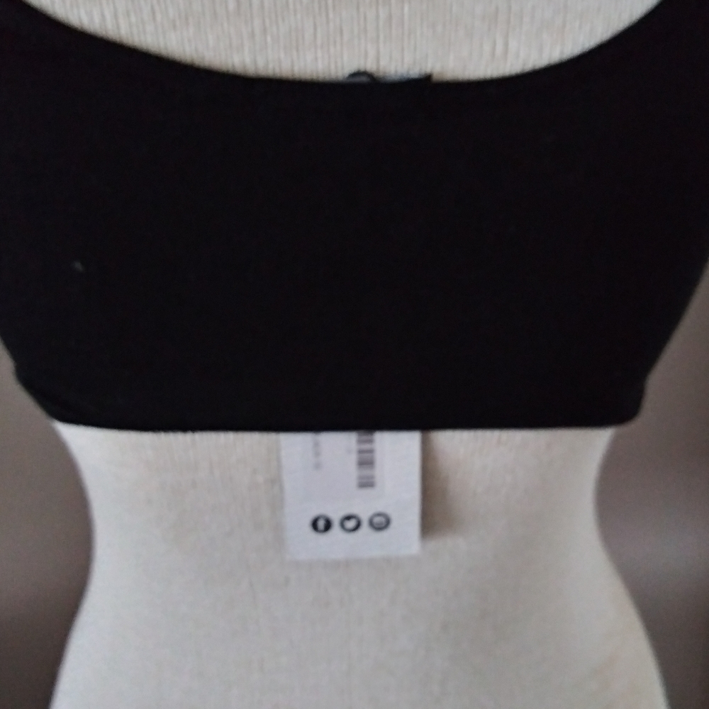 Boohoo Crop - Picture 2 of 3